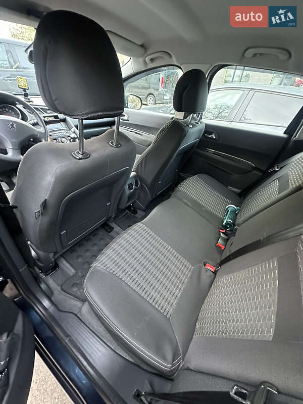 Позашляховик / Кросовер Peugeot 3008 2011 в Львові фото 10 Позашляховик / Кросовер Peugeot 3008 2011 в Львові