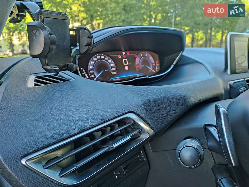 Позашляховик / Кросовер Peugeot 3008 2019 в Рівному