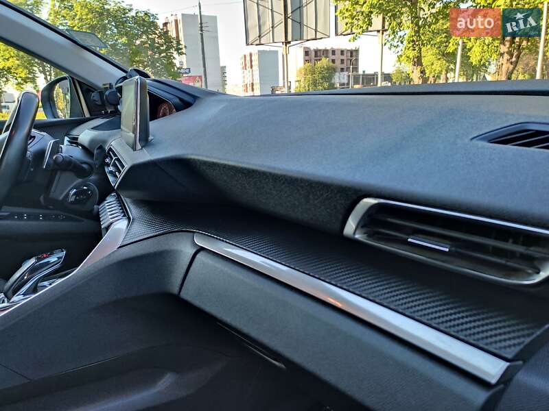 Позашляховик / Кросовер Peugeot 3008 2019 в Рівному