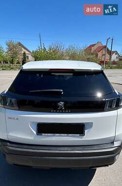 Внедорожник / Кроссовер Peugeot 3008 2021 в 