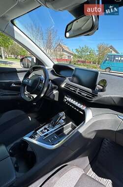 Внедорожник / Кроссовер Peugeot 3008 2021 в 
