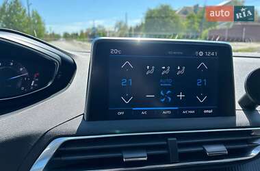 Внедорожник / Кроссовер Peugeot 3008 2021 в 