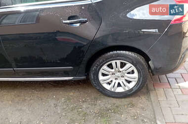 Внедорожник / Кроссовер Peugeot 3008 2010 в 