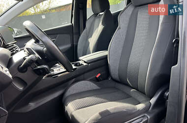 Позашляховик / Кросовер Peugeot 3008 2021 в 