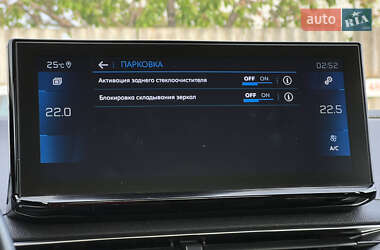 Позашляховик / Кросовер Peugeot 3008 2021 в 