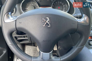 Позашляховик / Кросовер Peugeot 3008 2014 в 