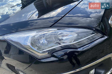 Позашляховик / Кросовер Peugeot 3008 2014 в 