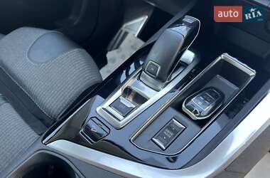 Внедорожник / Кроссовер Peugeot 3008 2022 в 