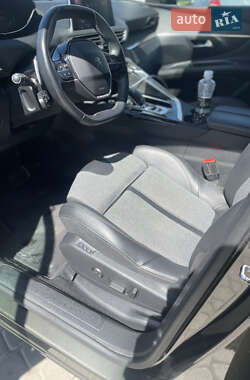 Позашляховик / Кросовер Peugeot 3008 2020 в 