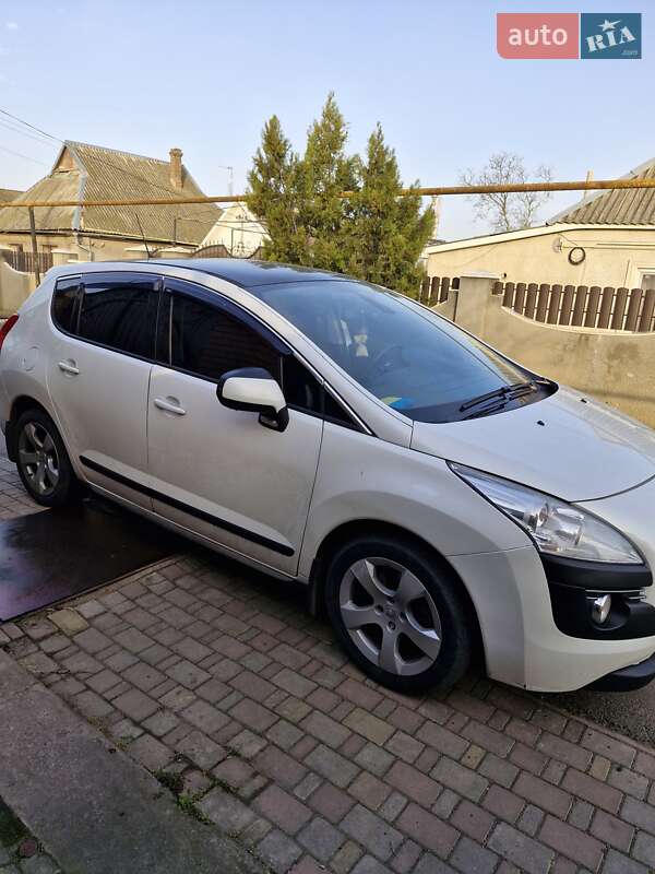 Позашляховик / Кросовер Peugeot 3008 2012 в Одесі