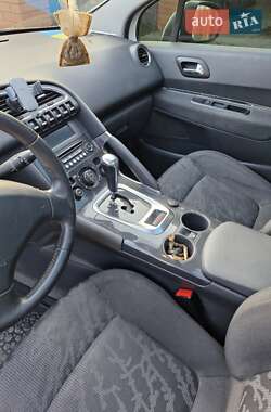 Внедорожник / Кроссовер Peugeot 3008 2012 в 