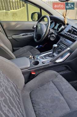 Внедорожник / Кроссовер Peugeot 3008 2012 в 