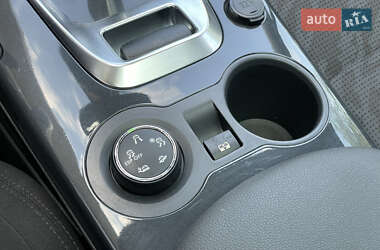 Внедорожник / Кроссовер Peugeot 3008 2011 в 