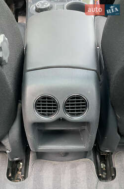 Внедорожник / Кроссовер Peugeot 3008 2011 в 