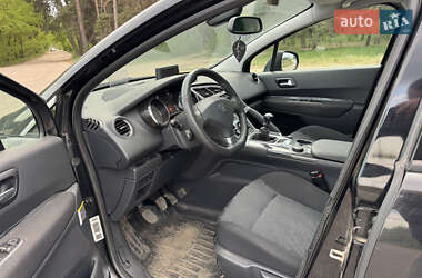 Позашляховик / Кросовер Peugeot 3008 2011 в 