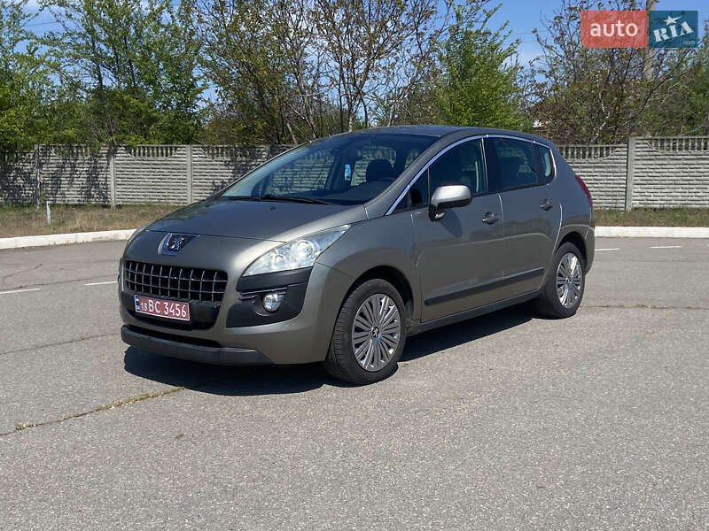 Позашляховик / Кросовер Peugeot 3008 2010 в 