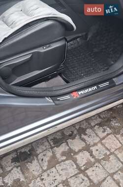 Позашляховик / Кросовер Peugeot 3008 2011 в 
