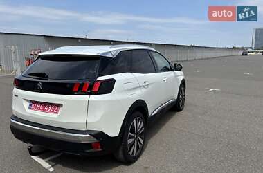 Позашляховик / Кросовер Peugeot 3008 2019 в 