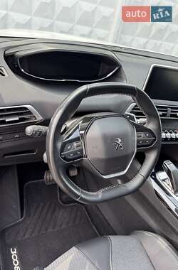 Позашляховик / Кросовер Peugeot 3008 2019 в 