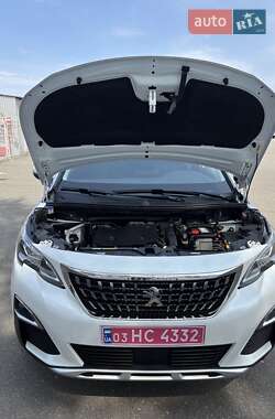 Позашляховик / Кросовер Peugeot 3008 2019 в 