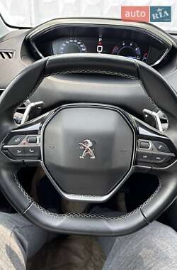 Позашляховик / Кросовер Peugeot 3008 2019 в 