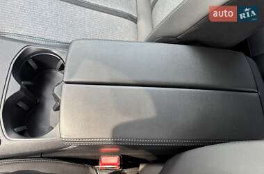 Позашляховик / Кросовер Peugeot 3008 2019 в 