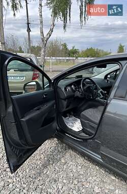 Позашляховик / Кросовер Peugeot 3008 2012 в 