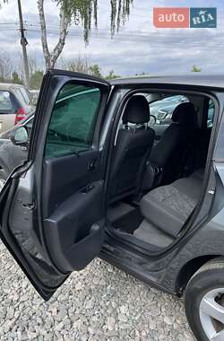 Позашляховик / Кросовер Peugeot 3008 2012 в 