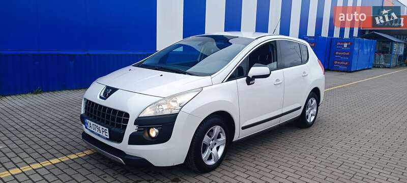 Позашляховик / Кросовер Peugeot 3008 2013 в 