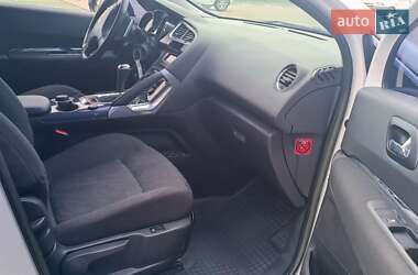Позашляховик / Кросовер Peugeot 3008 2013 в 