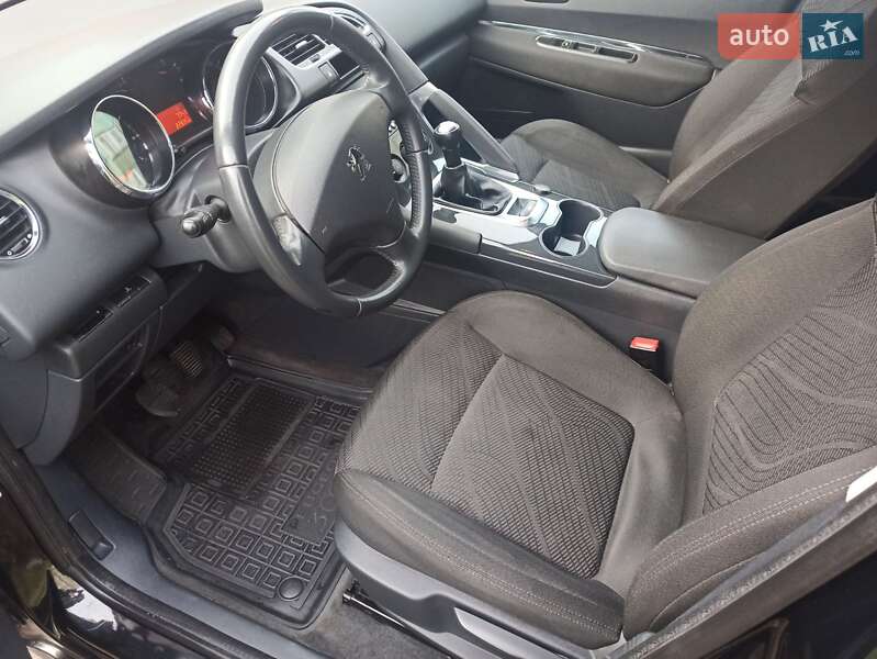 Позашляховик / Кросовер Peugeot 3008 2009 в Полтаві