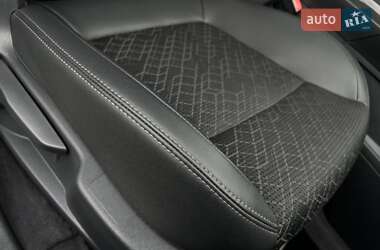 Внедорожник / Кроссовер Peugeot 3008 2015 в 