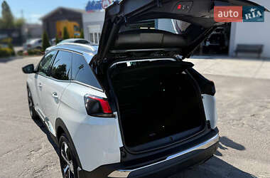 Позашляховик / Кросовер Peugeot 3008 2019 в 