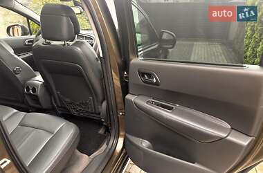 Внедорожник / Кроссовер Peugeot 3008 2011 в 