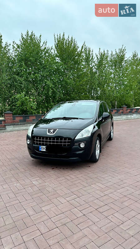 Позашляховик / Кросовер Peugeot 3008 2011 в Рівному
