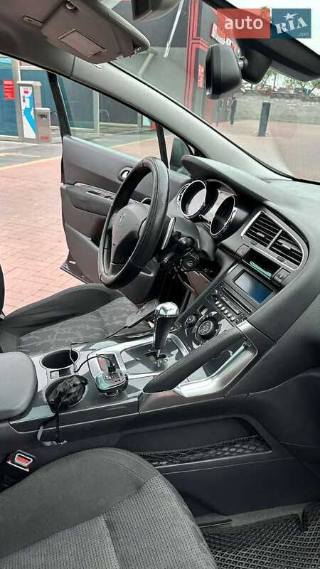 Позашляховик / Кросовер Peugeot 3008 2011 в Рівному