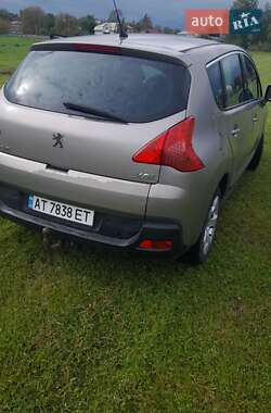 Позашляховик / Кросовер Peugeot 3008 2009 в 