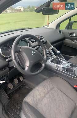 Позашляховик / Кросовер Peugeot 3008 2009 в 