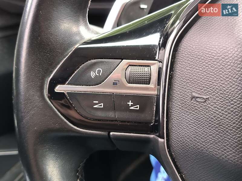 Внедорожник / Кроссовер Peugeot 3008 2020 в Киеве