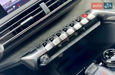 Внедорожник / Кроссовер Peugeot 3008 2018 в 