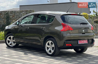 Позашляховик / Кросовер Peugeot 3008 2011 в 
