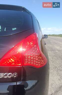 Позашляховик / Кросовер Peugeot 3008 2011 в 