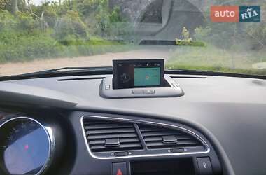 Позашляховик / Кросовер Peugeot 3008 2014 в 