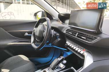 Внедорожник / Кроссовер Peugeot 3008 2021 в 