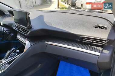 Внедорожник / Кроссовер Peugeot 3008 2021 в 