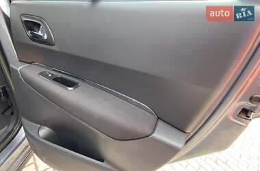 Позашляховик / Кросовер Peugeot 3008 2011 в 
