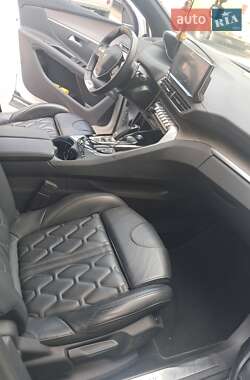 Позашляховик / Кросовер Peugeot 3008 2022 в 