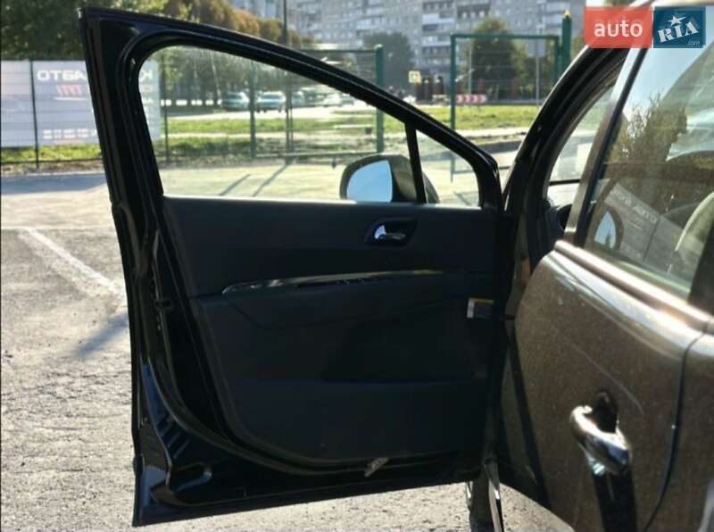 Внедорожник / Кроссовер Peugeot 3008 2013 в Шептицькому