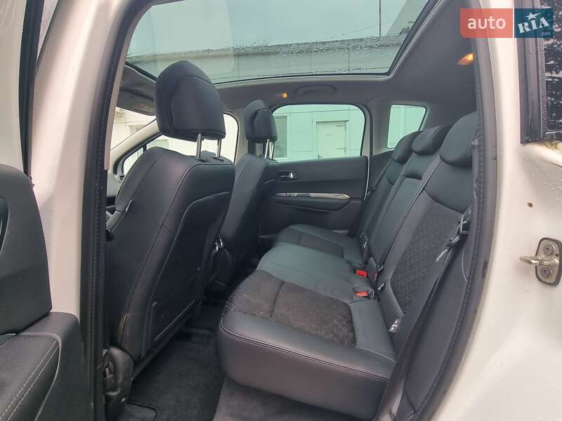 Позашляховик / Кросовер Peugeot 3008 2015 в Коломиї