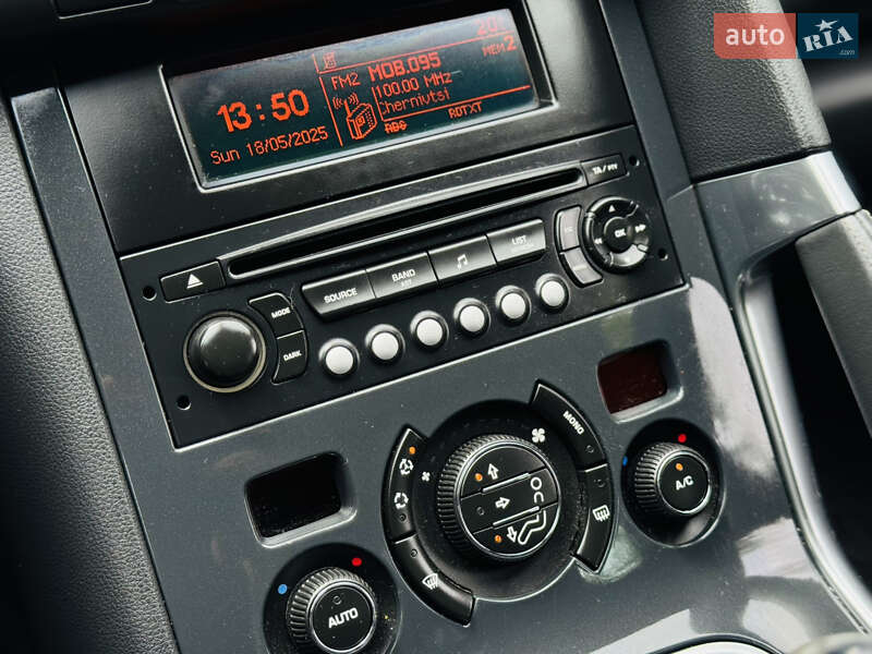 Позашляховик / Кросовер Peugeot 3008 2010 в Чернівцях